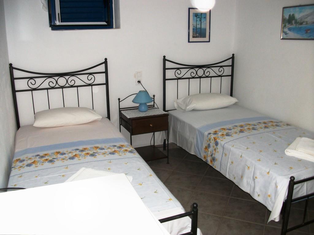 Floras Rooms And Studios Анафи Экстерьер фото