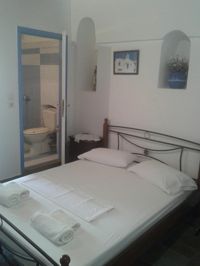 Floras Rooms And Studios Анафи Экстерьер фото
