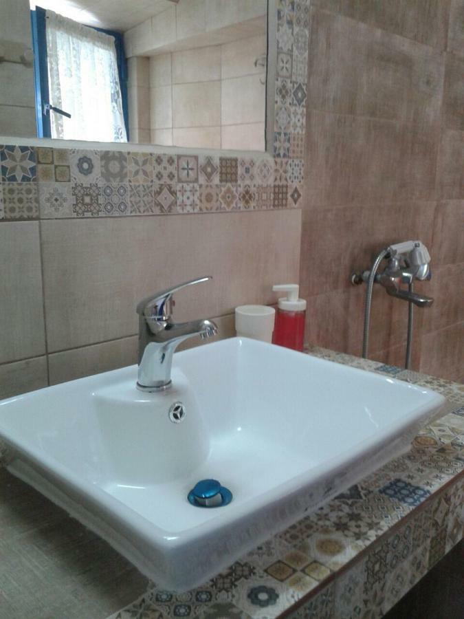 Floras Rooms And Studios Анафи Экстерьер фото