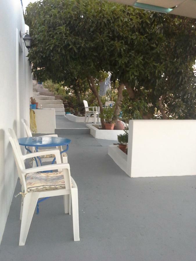 Floras Rooms And Studios Анафи Экстерьер фото